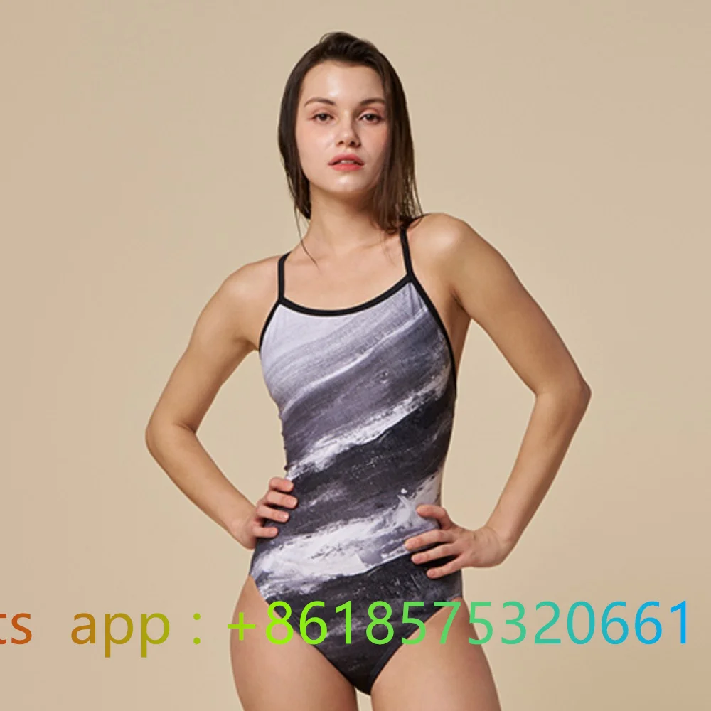 Sexy One-Piece Swimsuit Women' - Aquatic Sports Wear recensione e prezzo